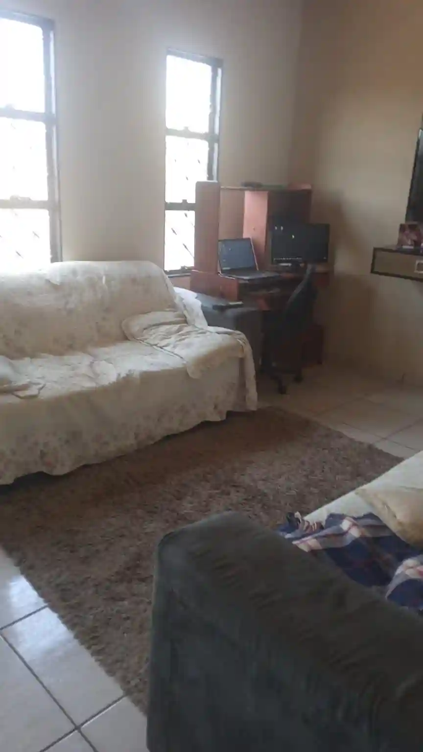 Casa com 2 quartos à venda, 300m² — foto 9 de 10