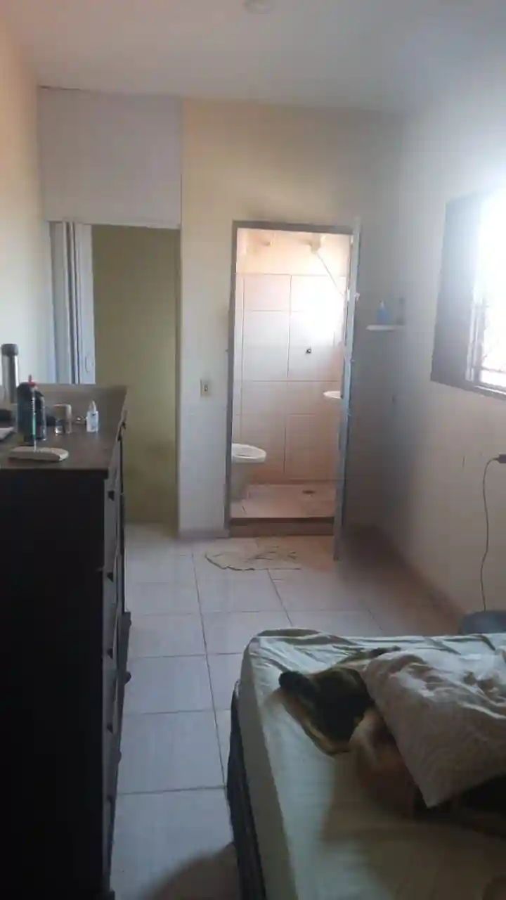 Casa com 2 quartos à venda, 300m² — foto 4 de 10