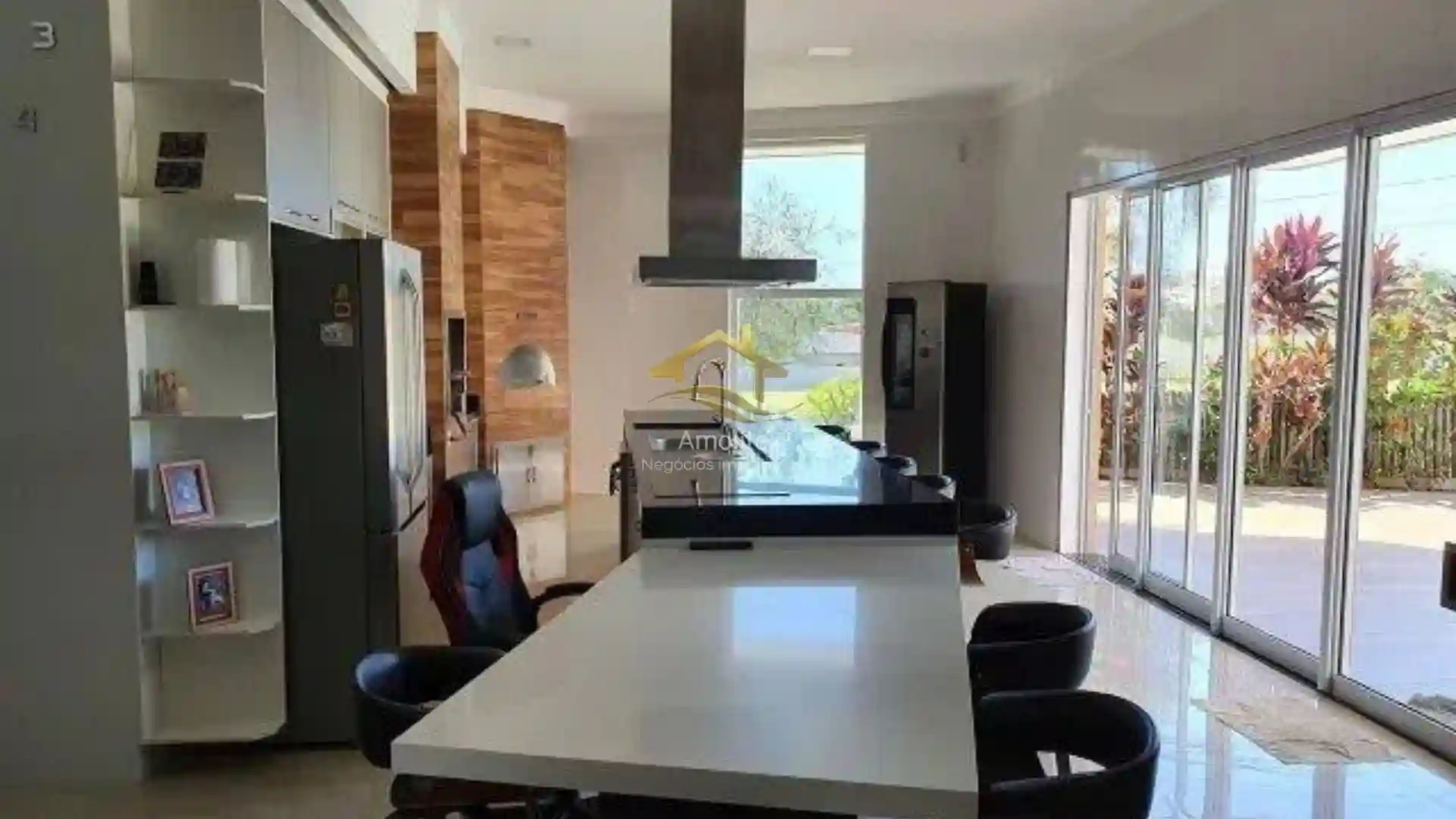 Casa de Condomínio com 4 quartos à venda, 240m² — foto 10 de 25