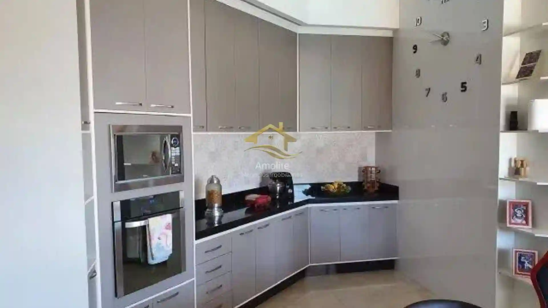 Casa de Condomínio com 4 quartos à venda, 240m² — foto 13 de 25