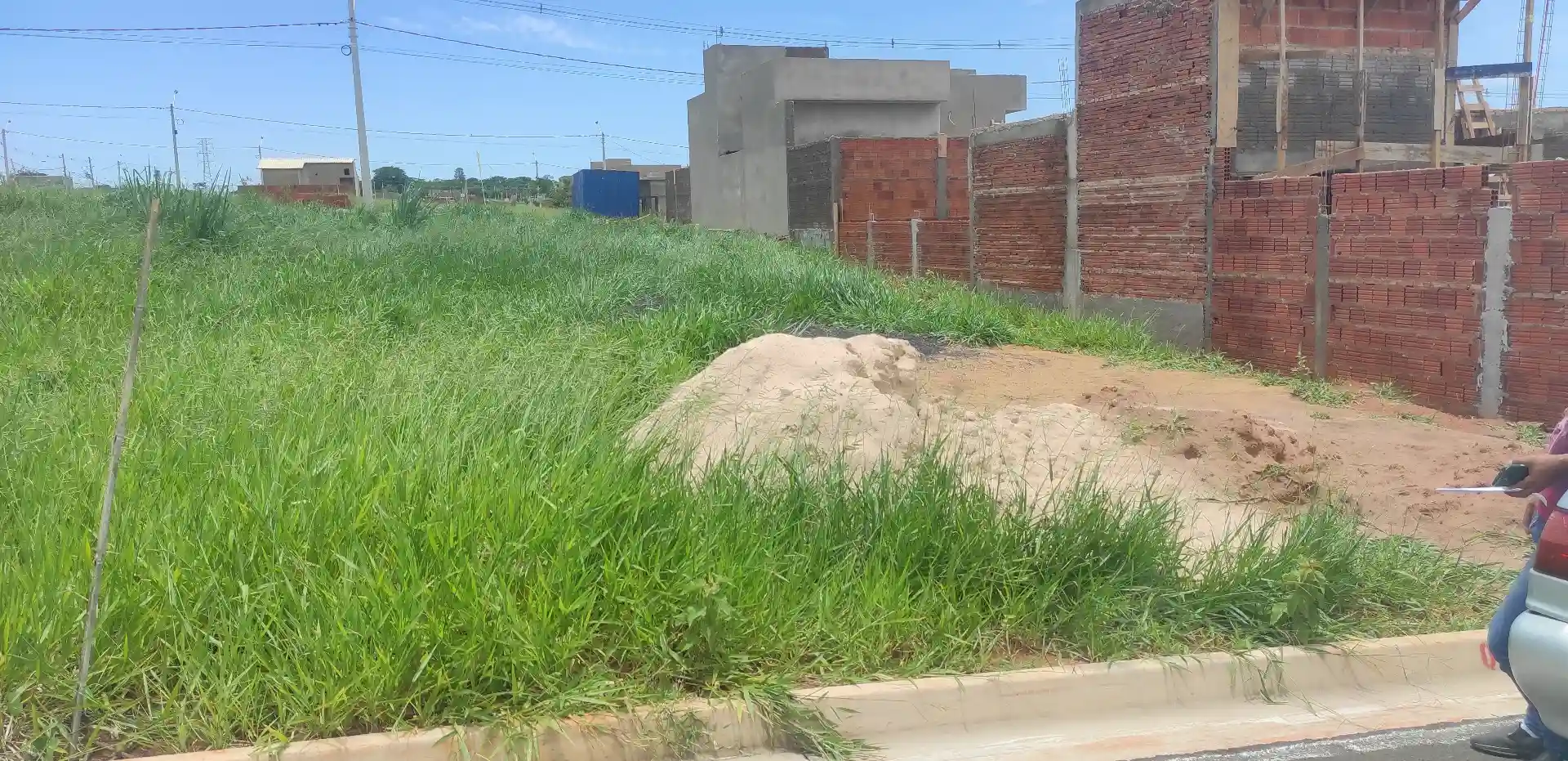 Terreno / Lote / Condomínio  à venda, 212m² — foto 1 de 2