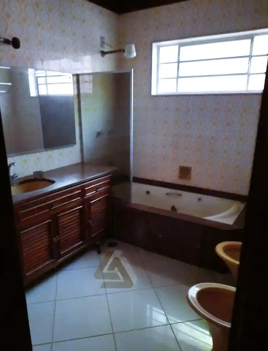 Casa Comercial com 4 quartos para aluguel, 600m² — foto 11 de 18
