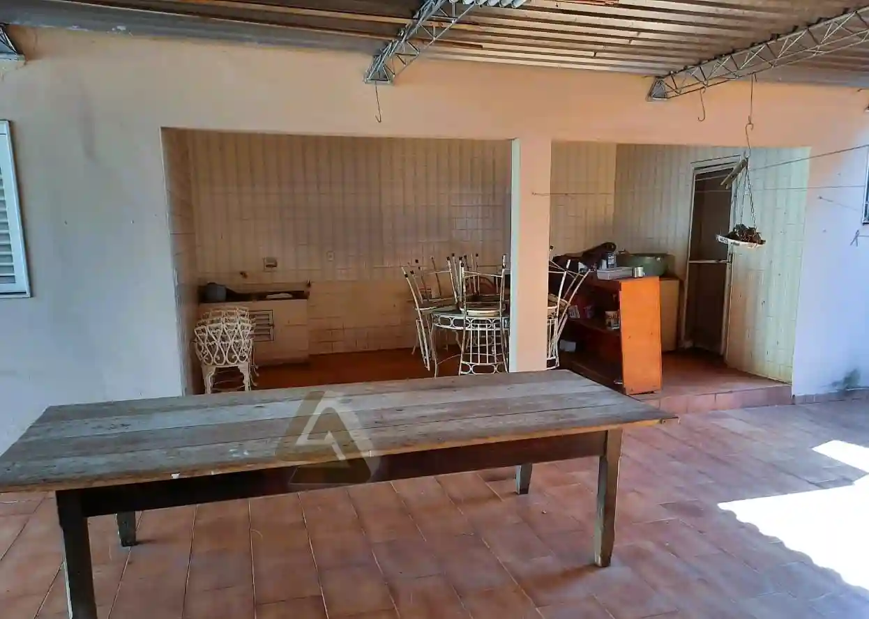 Casa Comercial com 4 quartos para aluguel, 600m² — foto 9 de 18