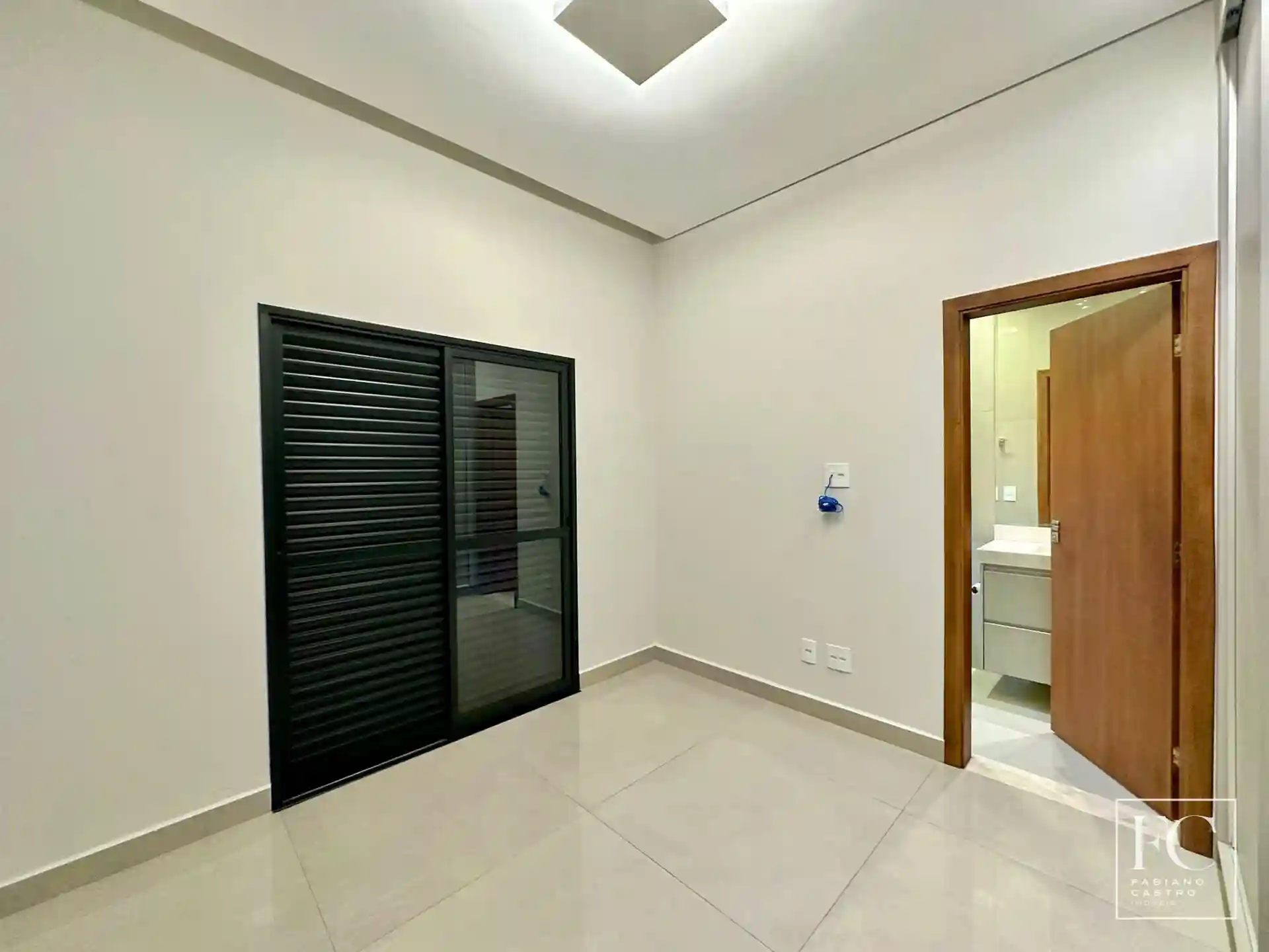 Casa de Condomínio com 3 quartos à venda, 240m² — foto 19 de 23