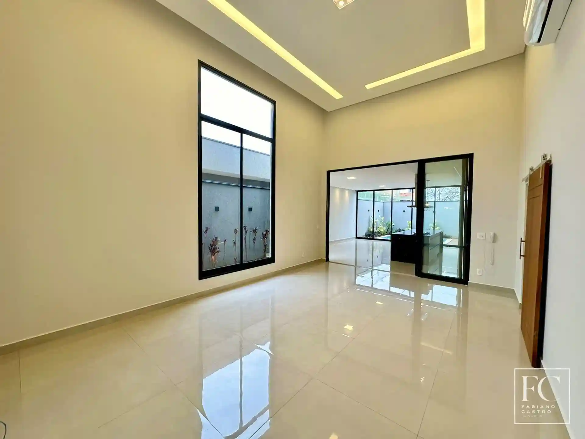 Casa de Condomínio com 3 quartos à venda, 240m² — foto 5 de 23