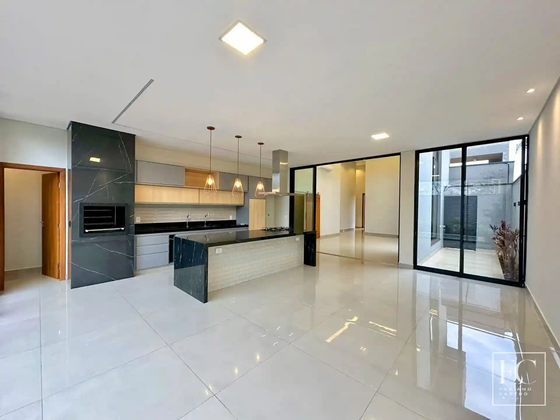 Casa de Condomínio com 3 quartos à venda, 240m² — foto 8 de 23