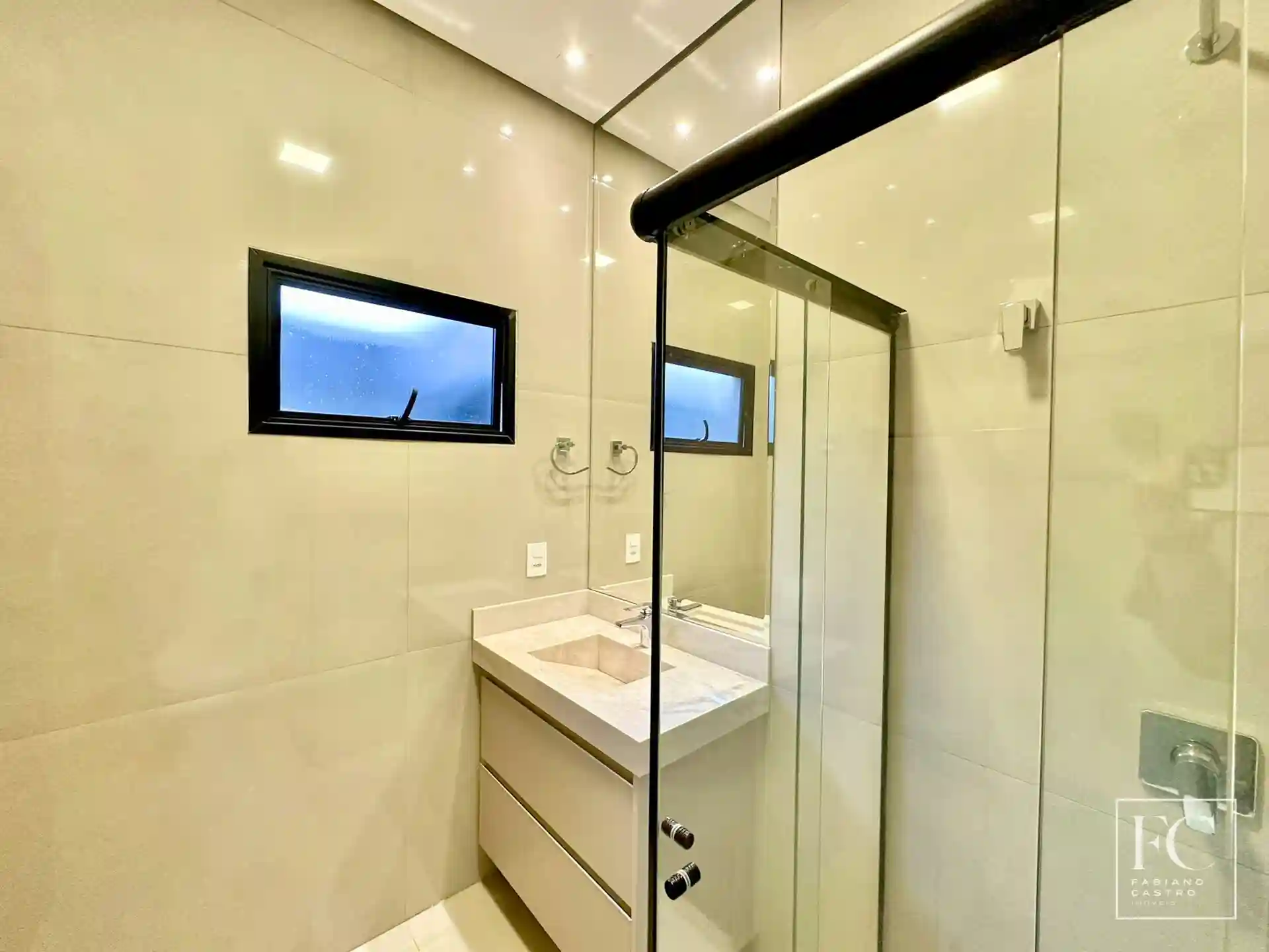 Casa de Condomínio com 3 quartos à venda, 240m² — foto 23 de 23