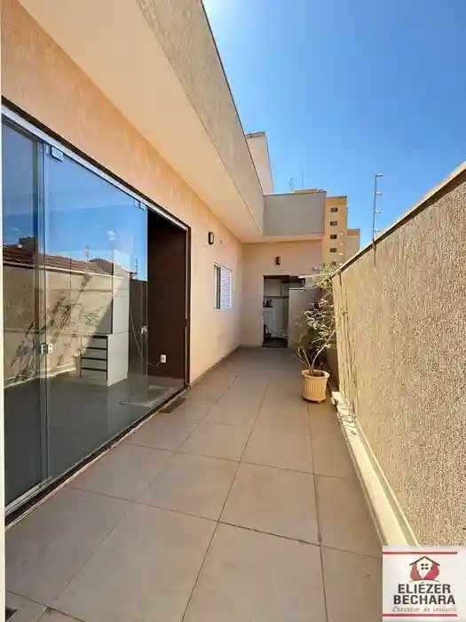 Casa com 3 quartos à venda, 136m² — foto 23 de 27