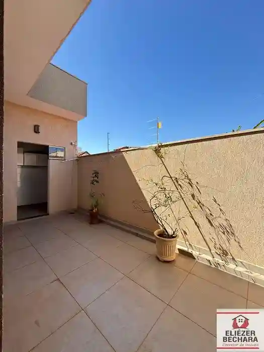 Casa com 3 quartos à venda, 136m² — foto 24 de 27