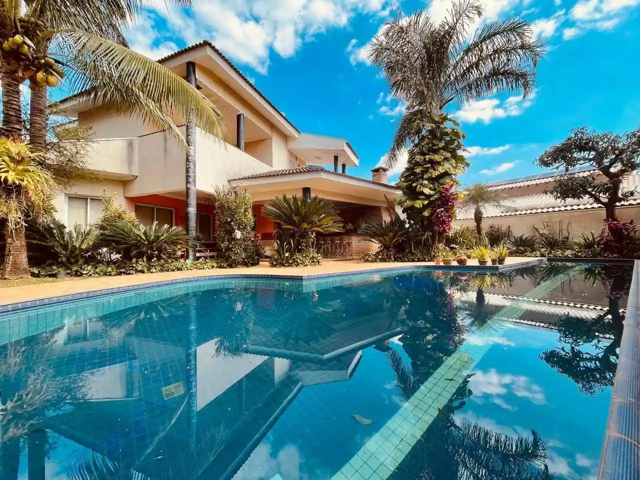 Casa de Condomínio com 4 quartos à venda, 654m² — foto 3 de 29