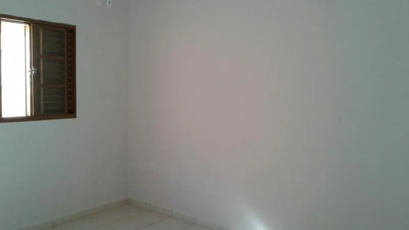 Casa à venda — foto 2 de 6