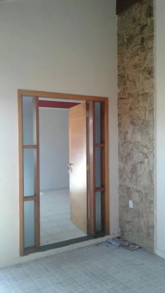 Casa à venda — foto 3 de 6