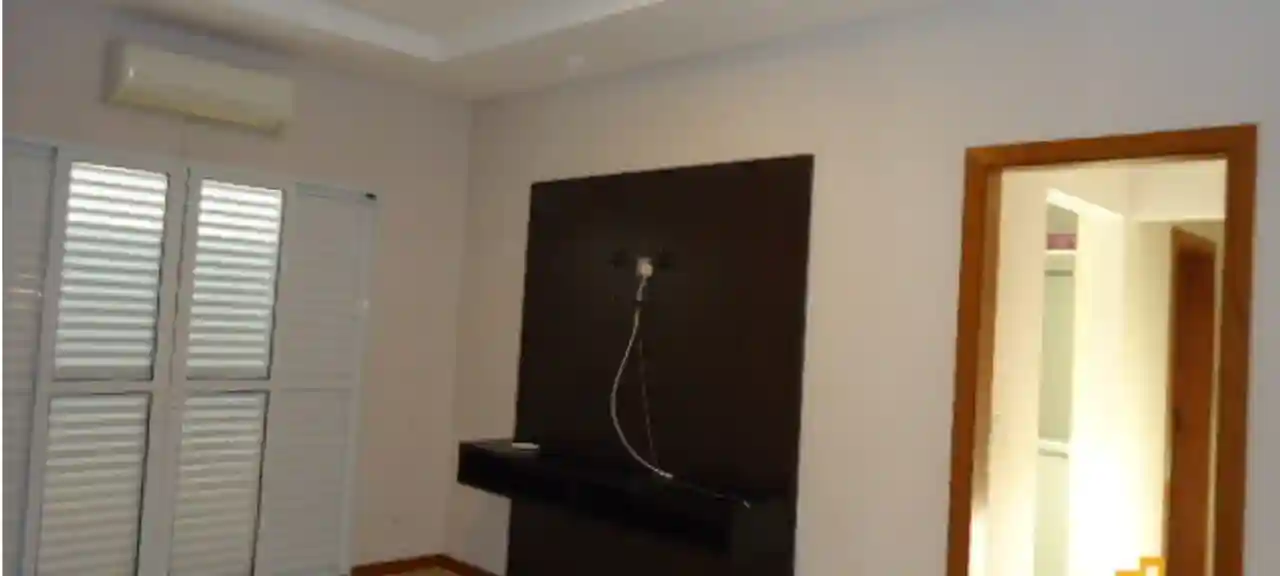 Casa de Condomínio com 3 quartos para aluguel, 350m² — foto 7 de 12