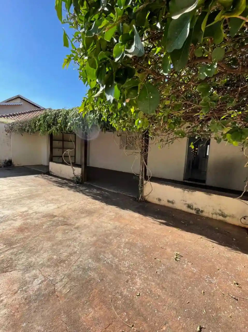 Casa com 3 quartos à venda, 377m² — foto 2 de 15