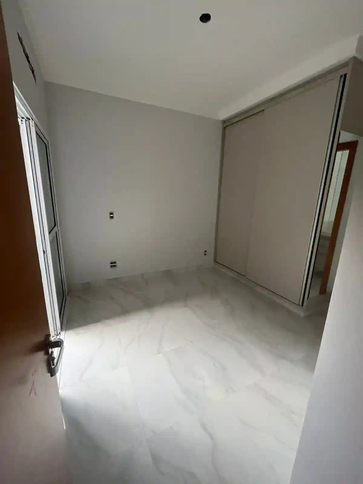 Casa de Condomínio com 3 quartos à venda, 267m² — foto 9 de 13