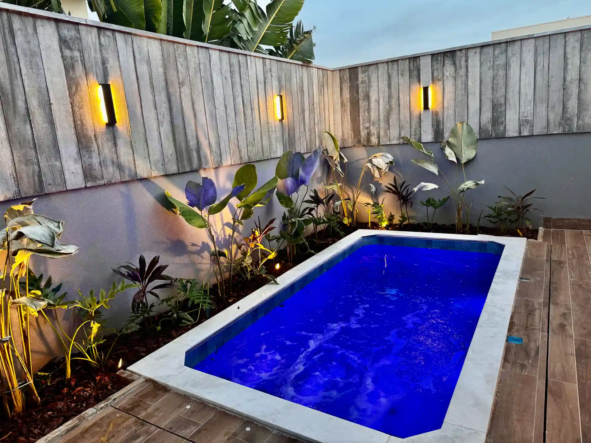 Casa de Condomínio com 3 quartos à venda, 160m² — foto 2 de 7