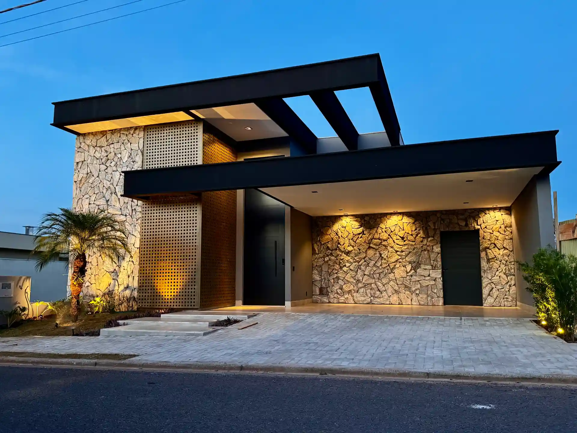 Casa de Condomínio com 3 quartos à venda, 160m² — foto 1 de 7