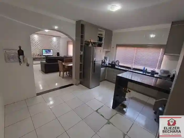Fazenda / Sítio / Chácara com 3 quartos à venda, 1000m² — foto 18 de 39
