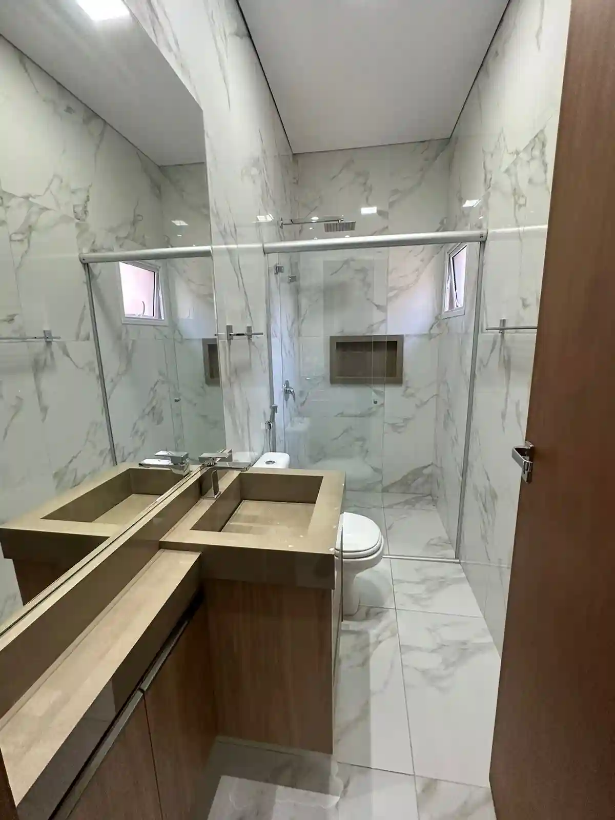 Casa de Condomínio com 4 quartos à venda, 400m² — foto 10 de 11