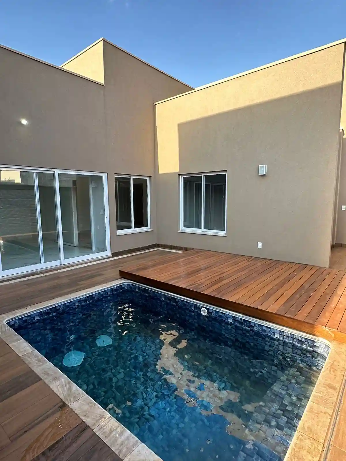 Casa de Condomínio com 4 quartos à venda, 400m² — foto 5 de 11