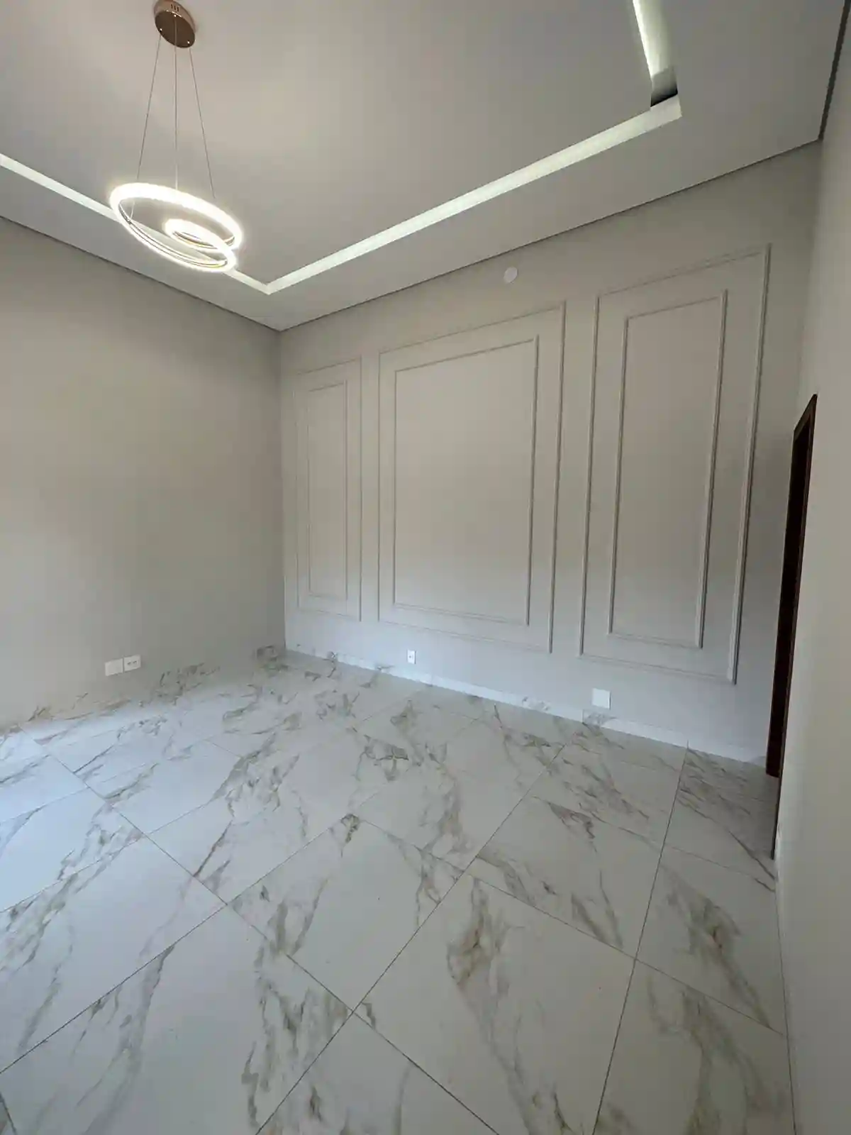Casa de Condomínio com 4 quartos à venda, 400m² — foto 2 de 11