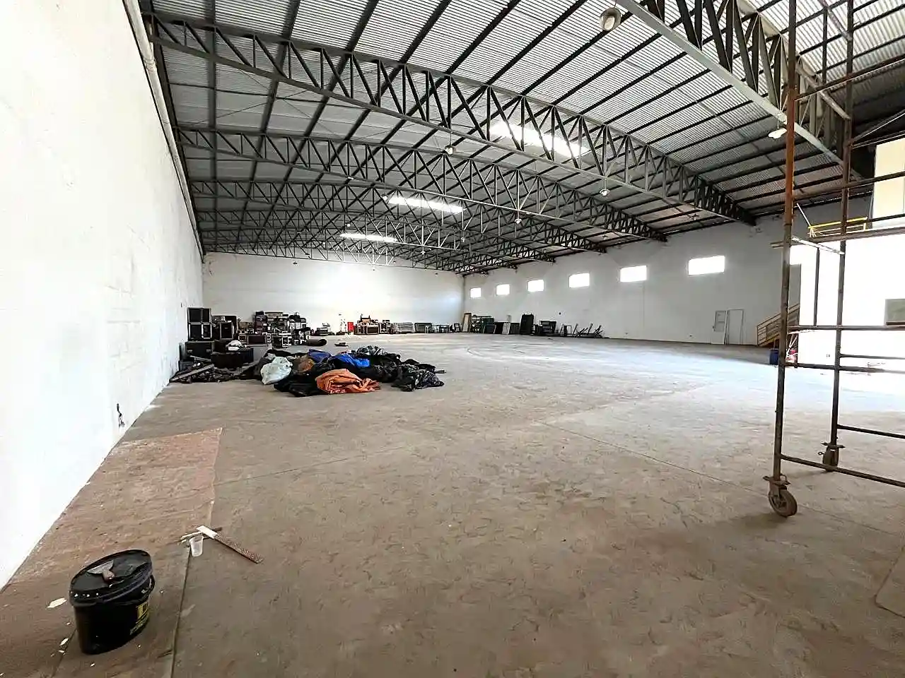 Galpão / Depósito / Armazém  para aluguel, 1150m² — foto 5 de 11