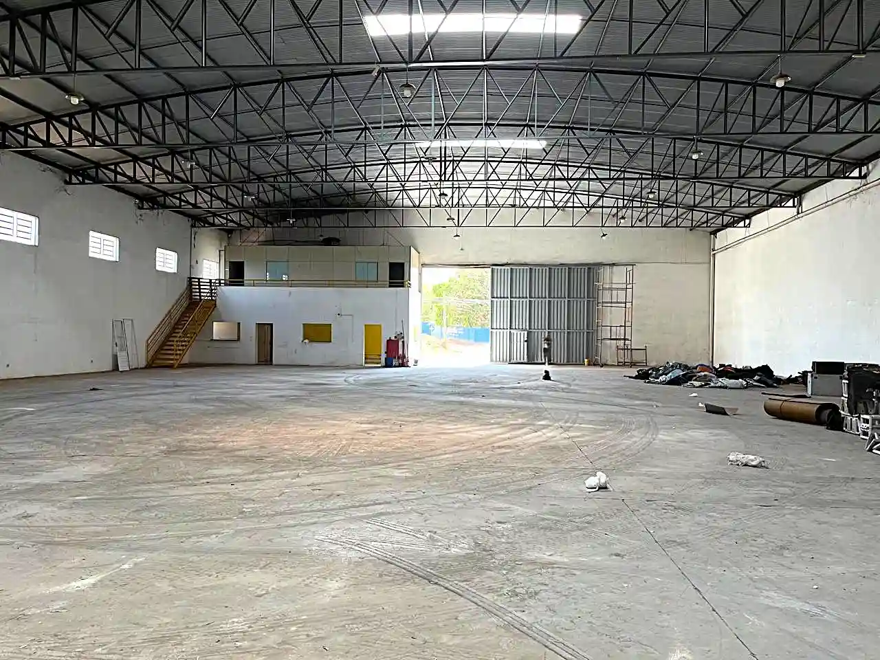 Galpão / Depósito / Armazém  para aluguel, 1150m² — foto 11 de 11