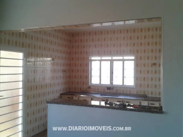 Casa à venda — foto 1 de 2