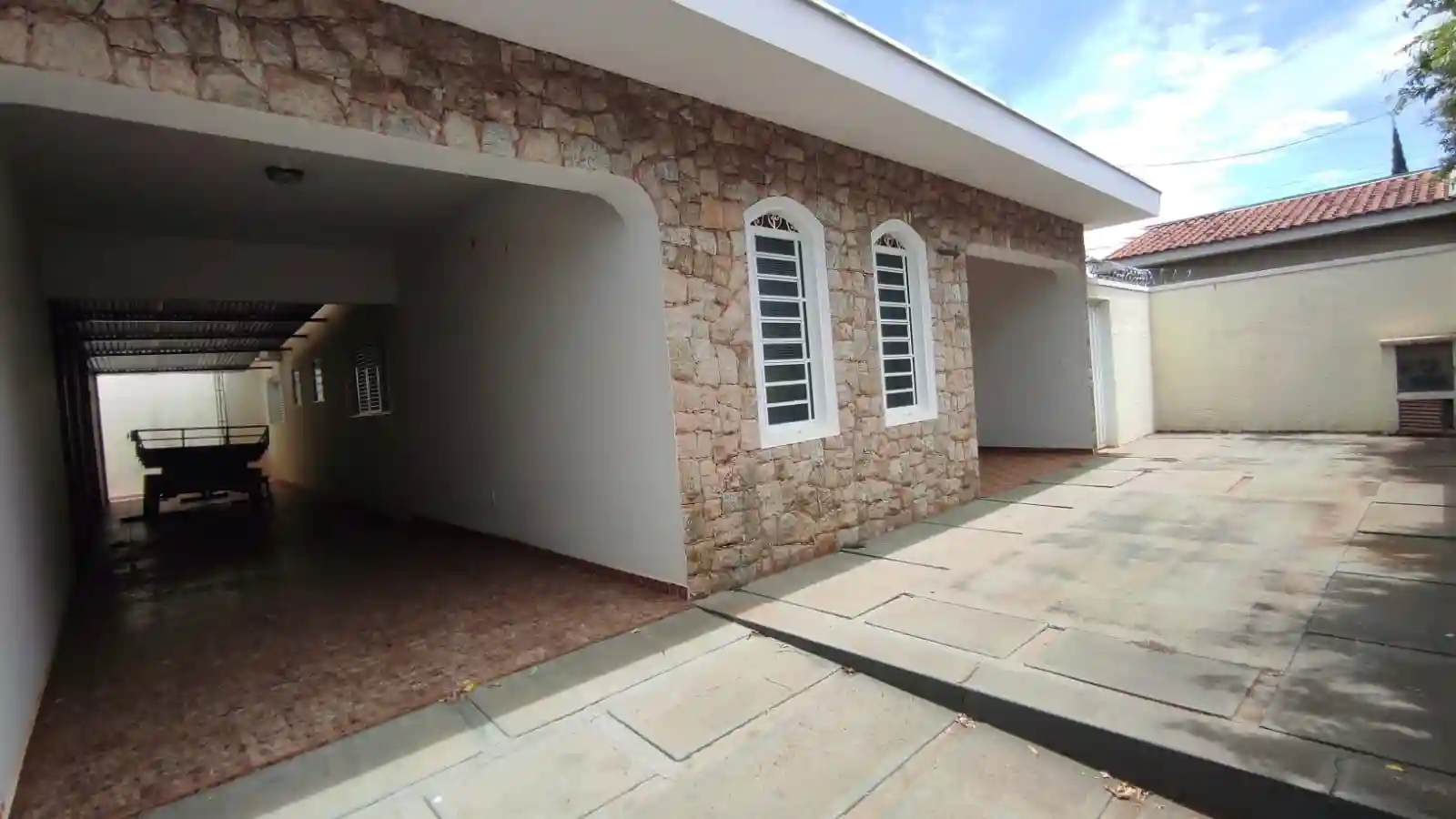 Casa com 3 quartos à venda, 495m² — foto 1 de 33