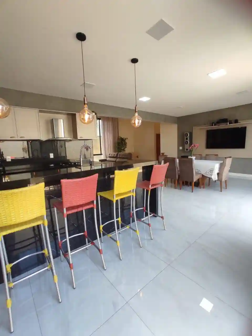 Casa de Condomínio com 3 quartos à venda, 232m² — foto 9 de 23