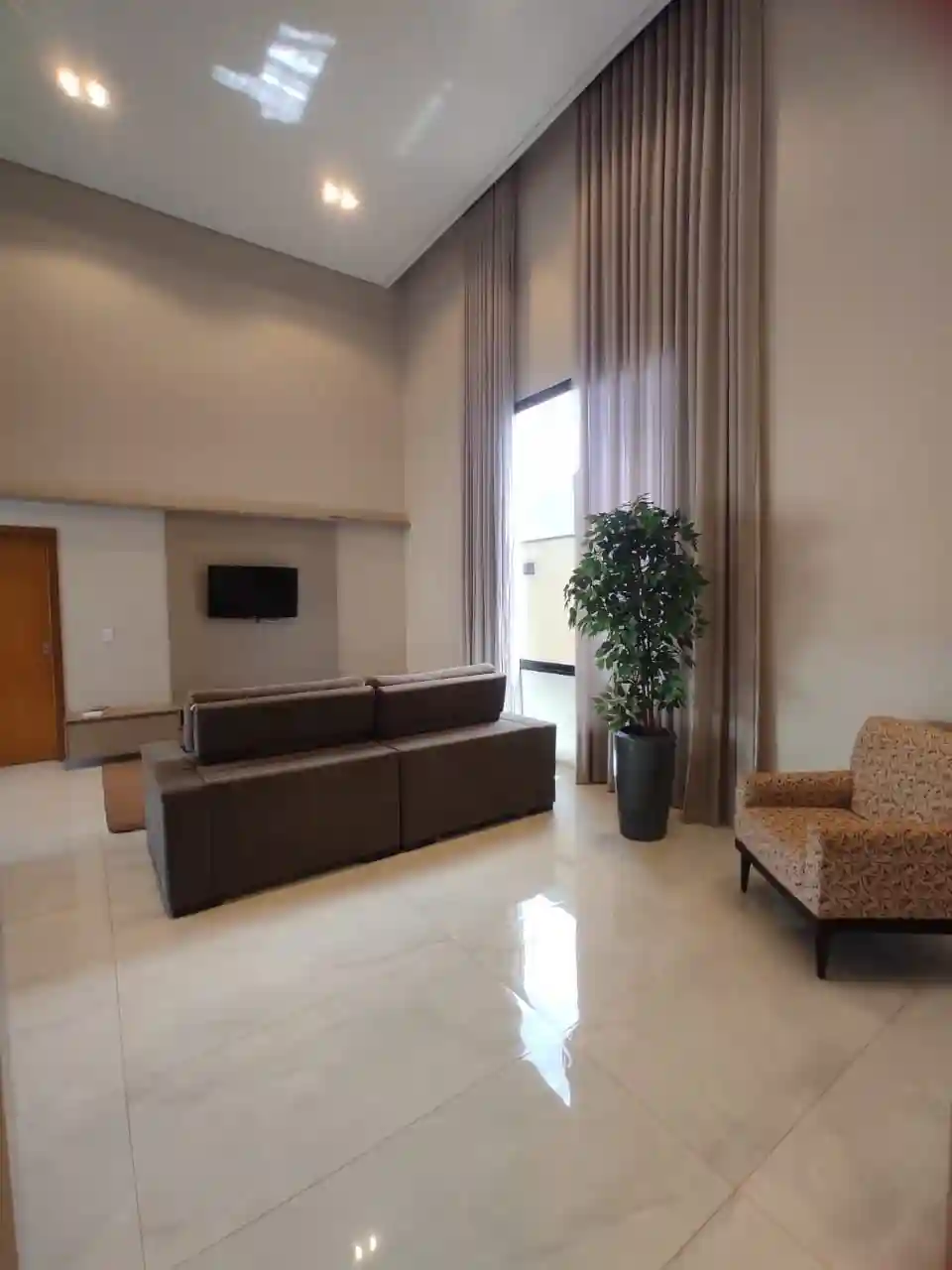 Casa de Condomínio com 3 quartos à venda, 232m² — foto 5 de 23