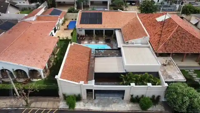 Casa de Condomínio com 4 quartos à venda, 612m² — foto 2 de 37