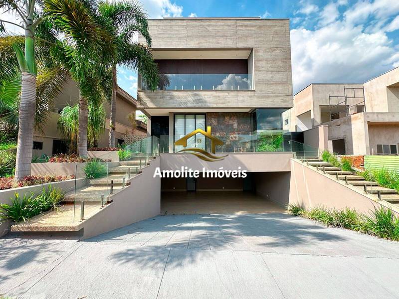 Casa de Condomínio com 4 quartos à venda, 540m² — foto 1 de 32