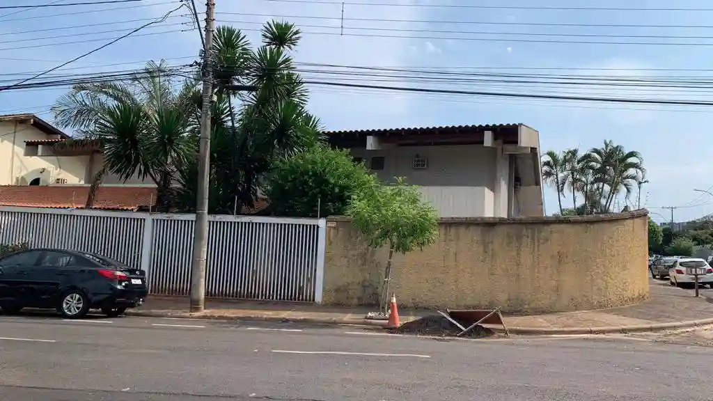 Casa Comercial com 5 quartos à venda, 562m² — foto 1 de 30
