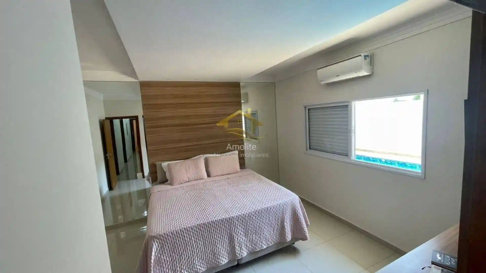 Casa de Condomínio com 4 quartos à venda, 284m² — foto 21 de 35