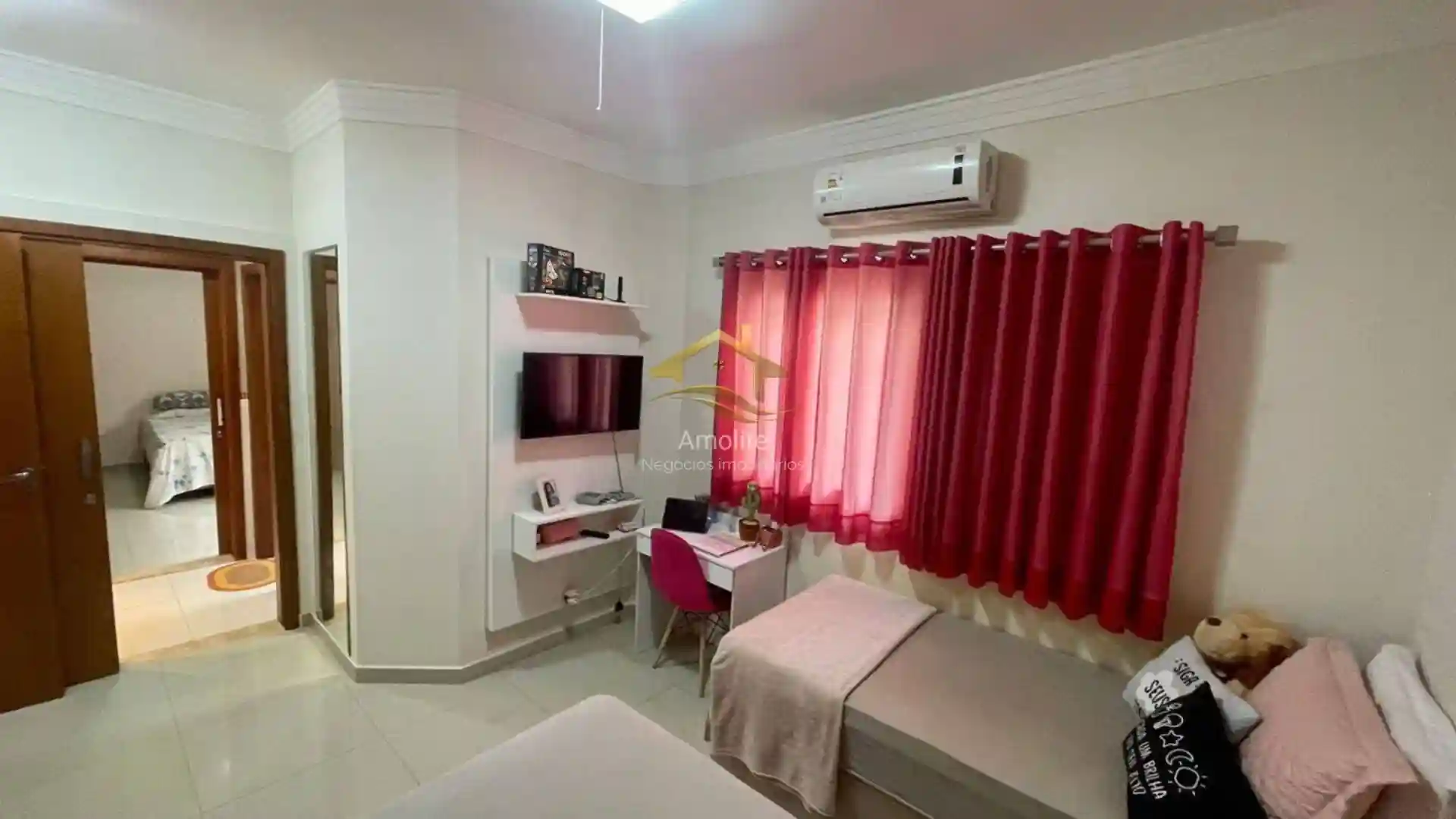 Casa de Condomínio com 4 quartos à venda, 284m² — foto 15 de 35