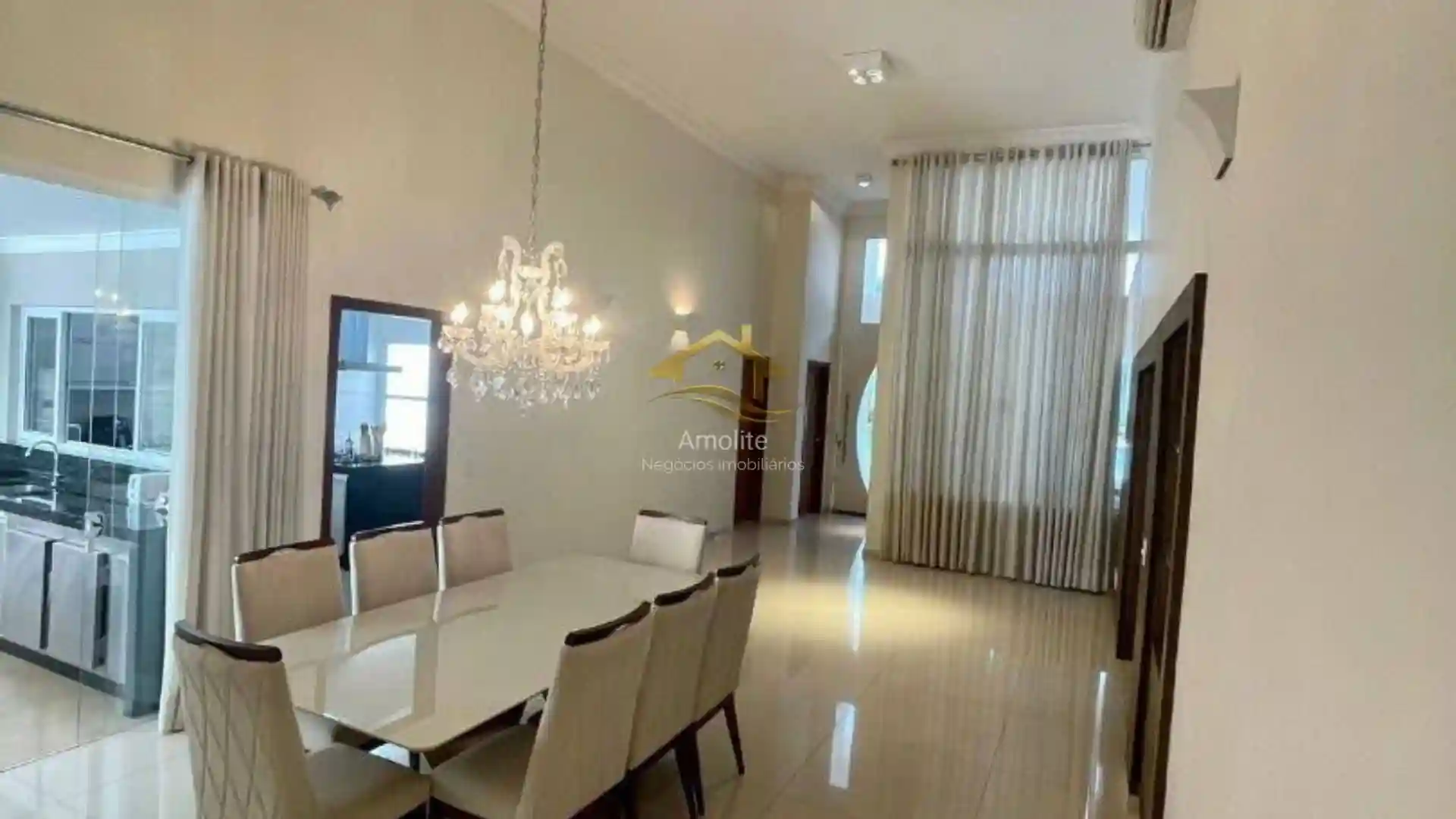 Casa de Condomínio com 4 quartos à venda, 284m² — foto 8 de 35