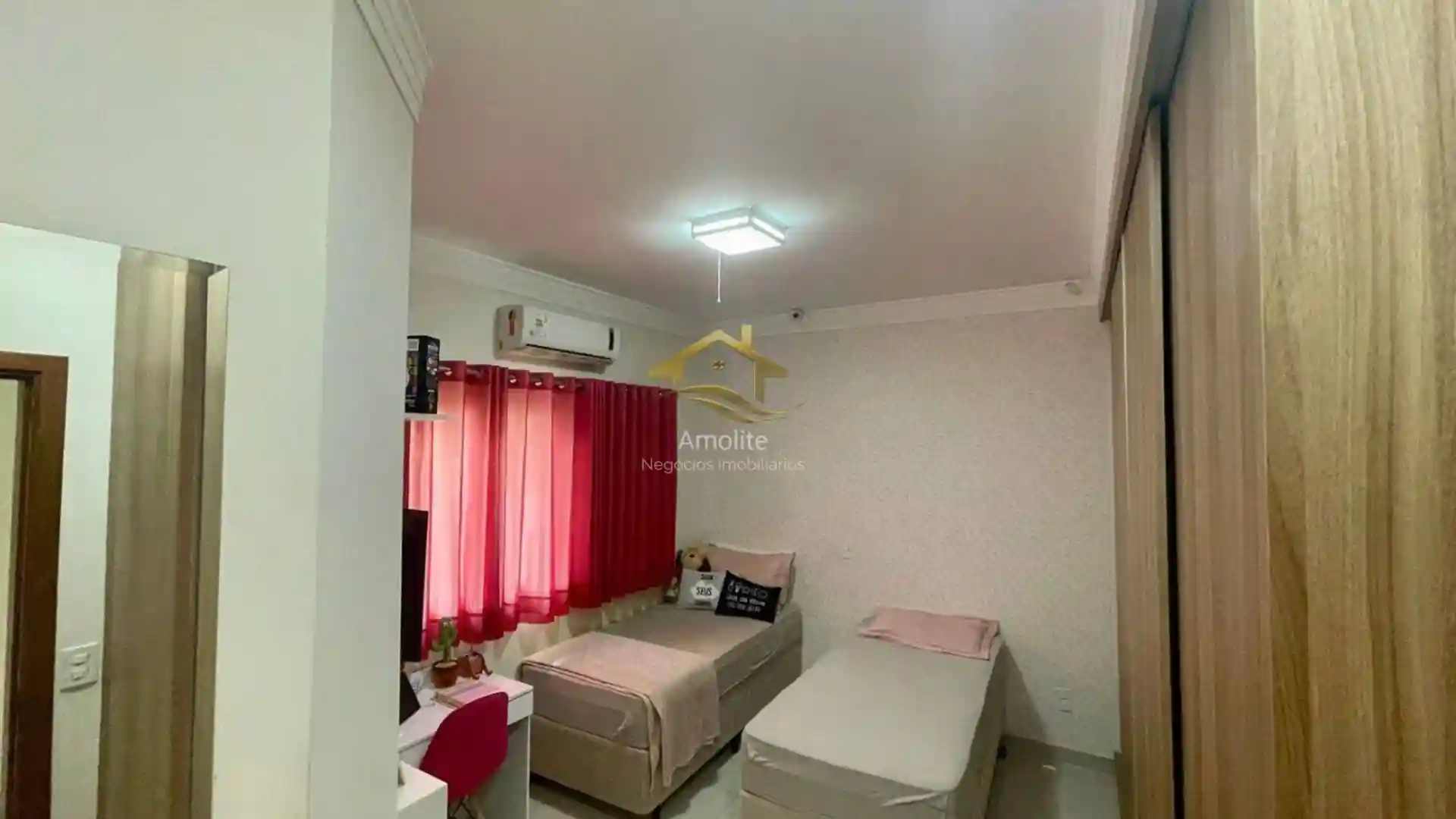 Casa de Condomínio com 4 quartos à venda, 284m² — foto 33 de 35