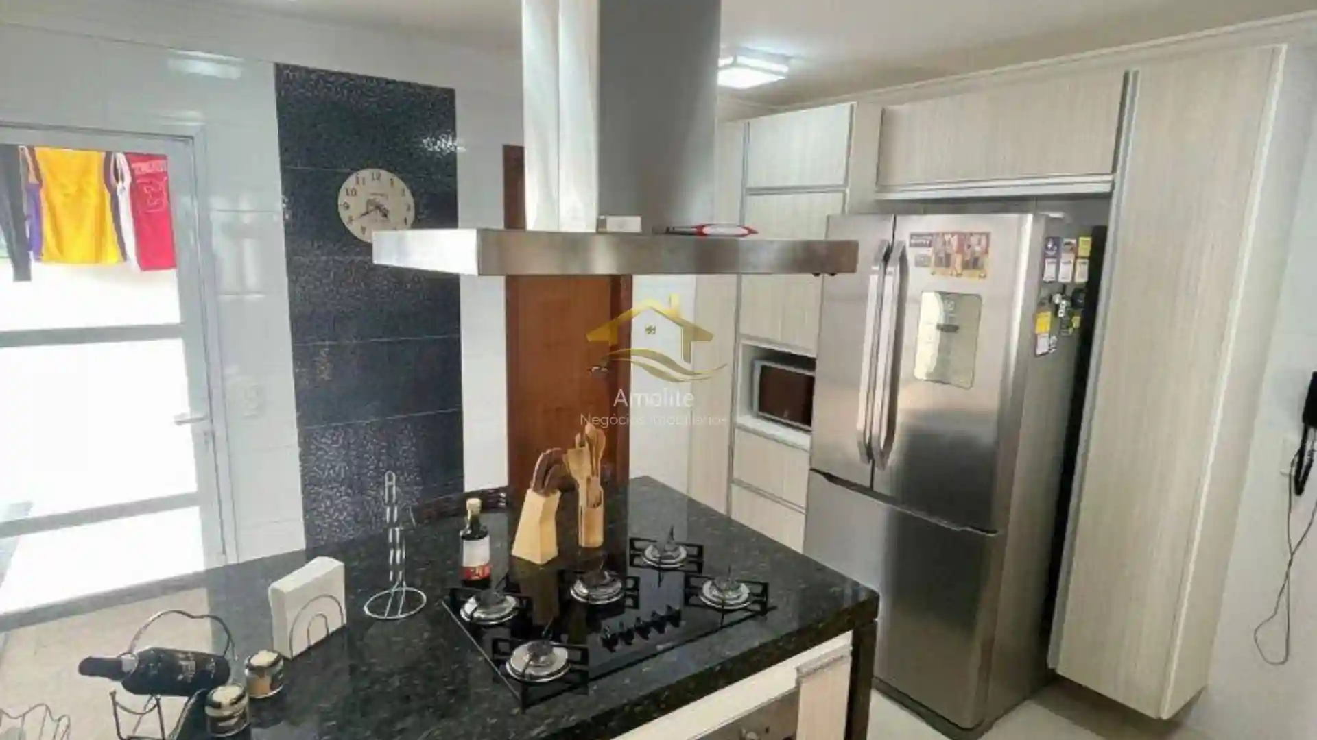 Casa de Condomínio com 4 quartos à venda, 284m² — foto 14 de 35