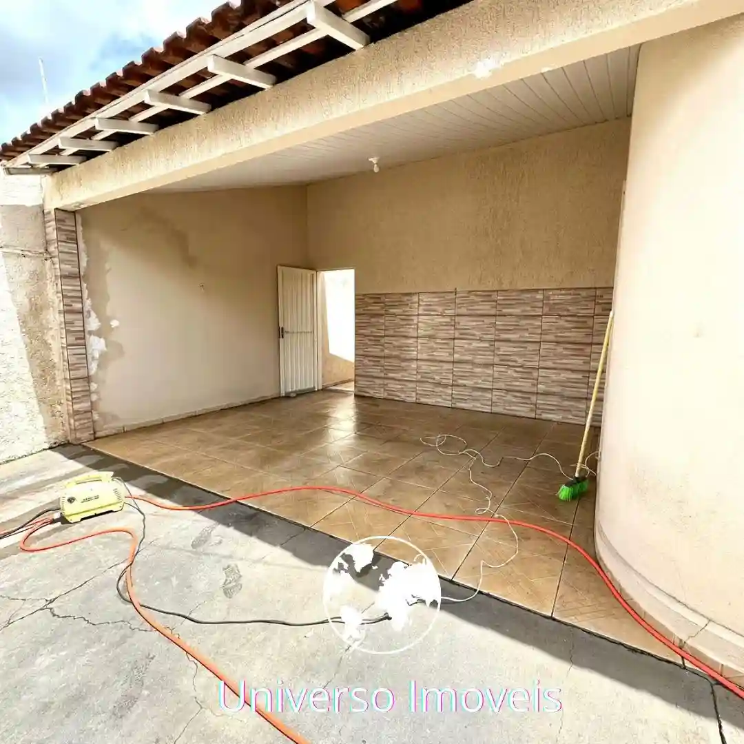 Casa com 3 quartos à venda, 115m² — foto 1 de 13