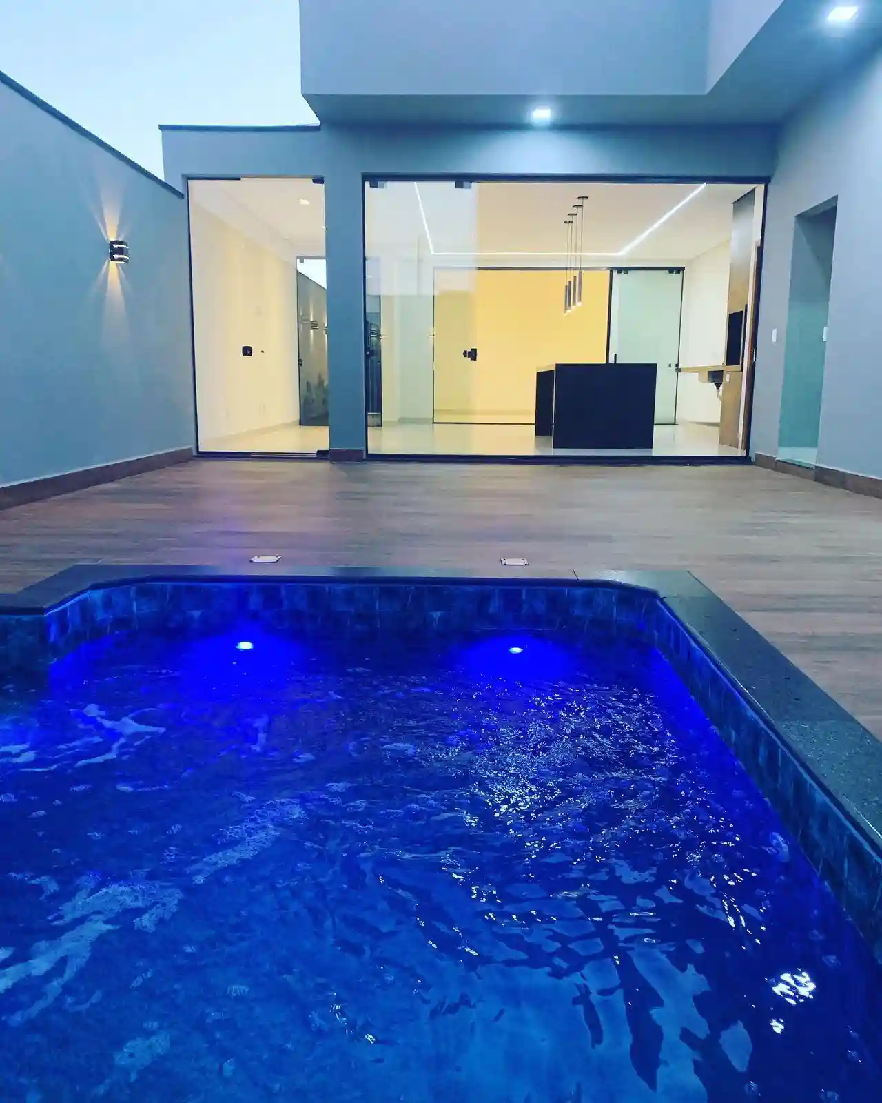 Casa de Condomínio com 3 quartos à venda, 220m² — foto 8 de 8