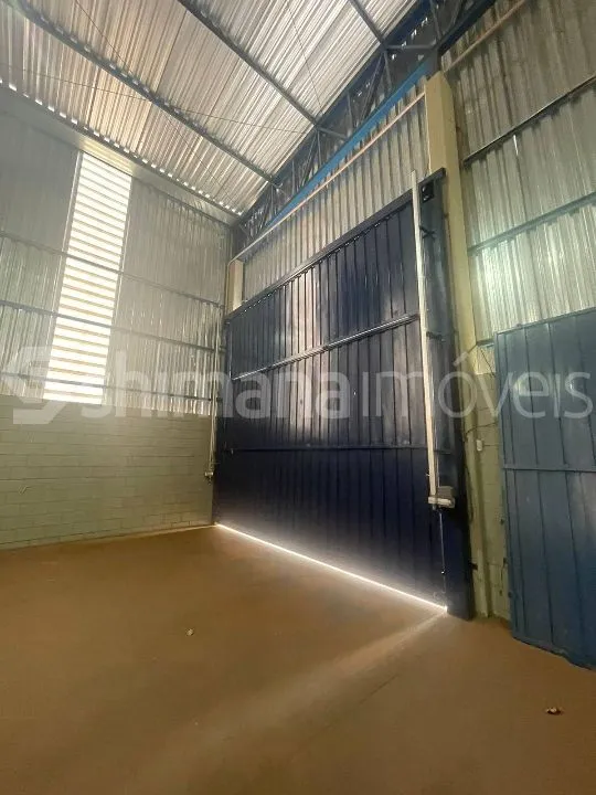 Loja / Salão / Ponto Comercial à venda — foto 1 de 8