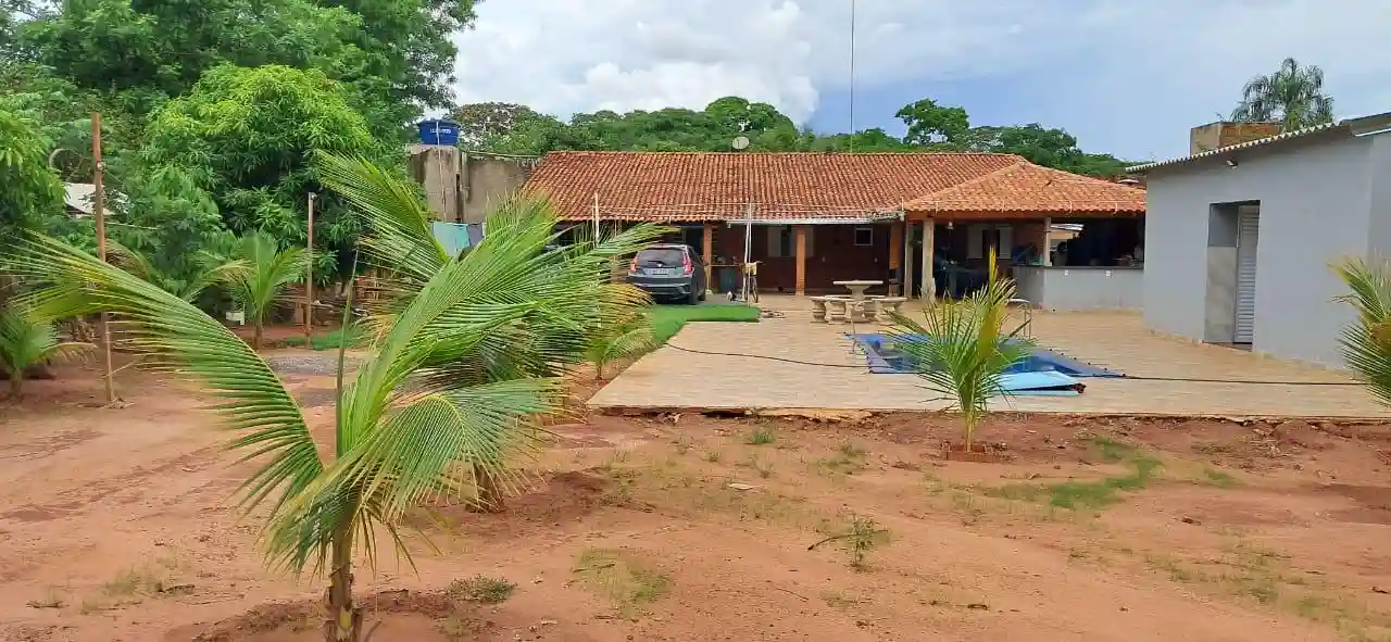 Fazenda / Sítio / Chácara com 2 quartos à venda, 3000m² — foto 1 de 27