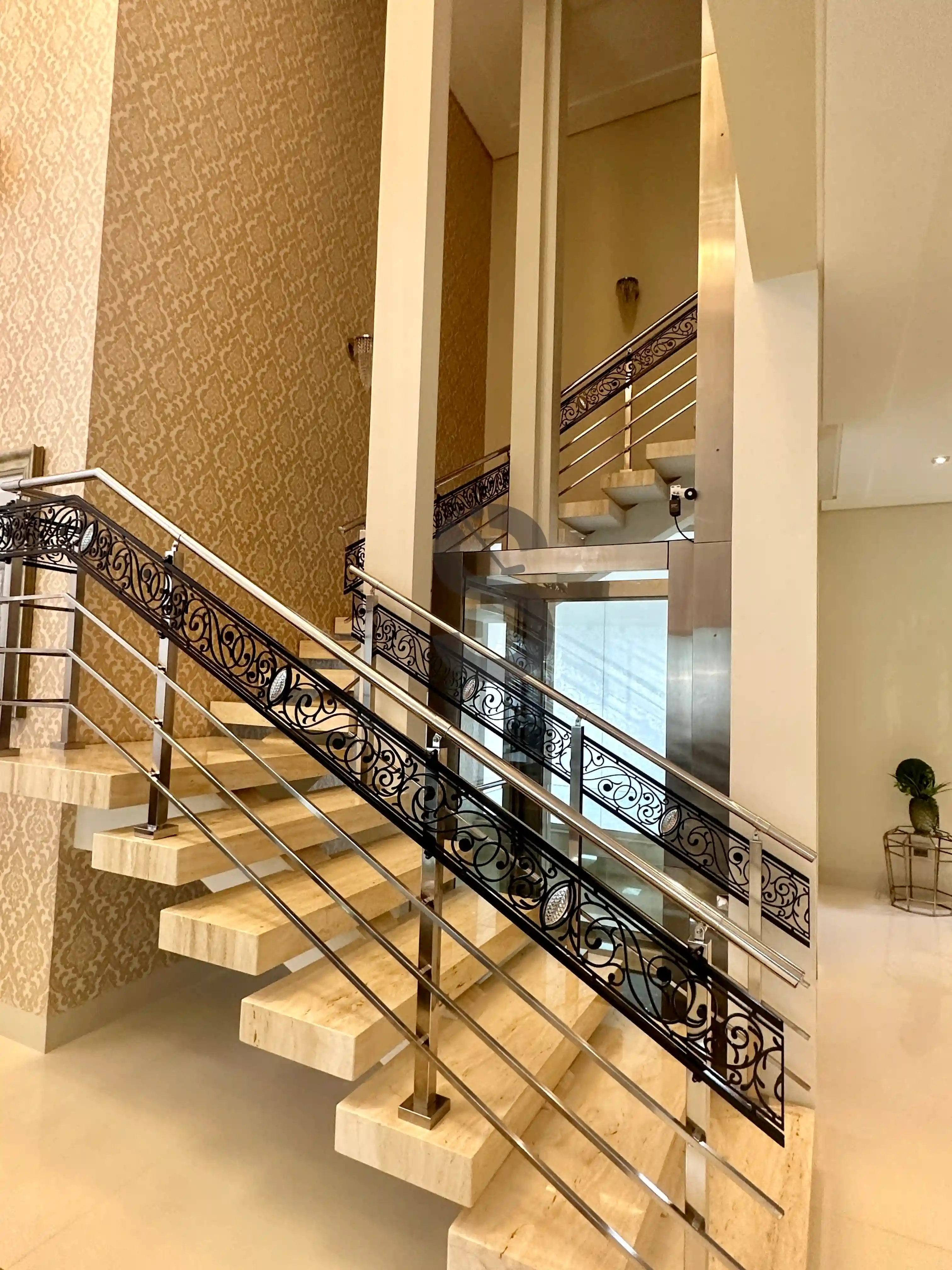 Casa de Condomínio com 3 quartos à venda, 390m² — foto 2 de 16
