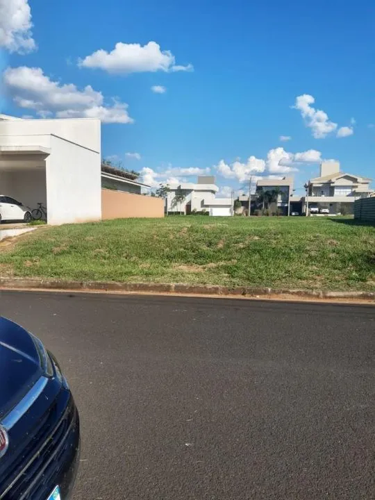 Casa à venda — foto 2 de 2