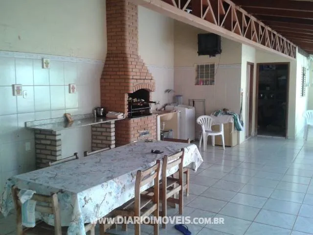 Casa à venda — foto 1 de 2