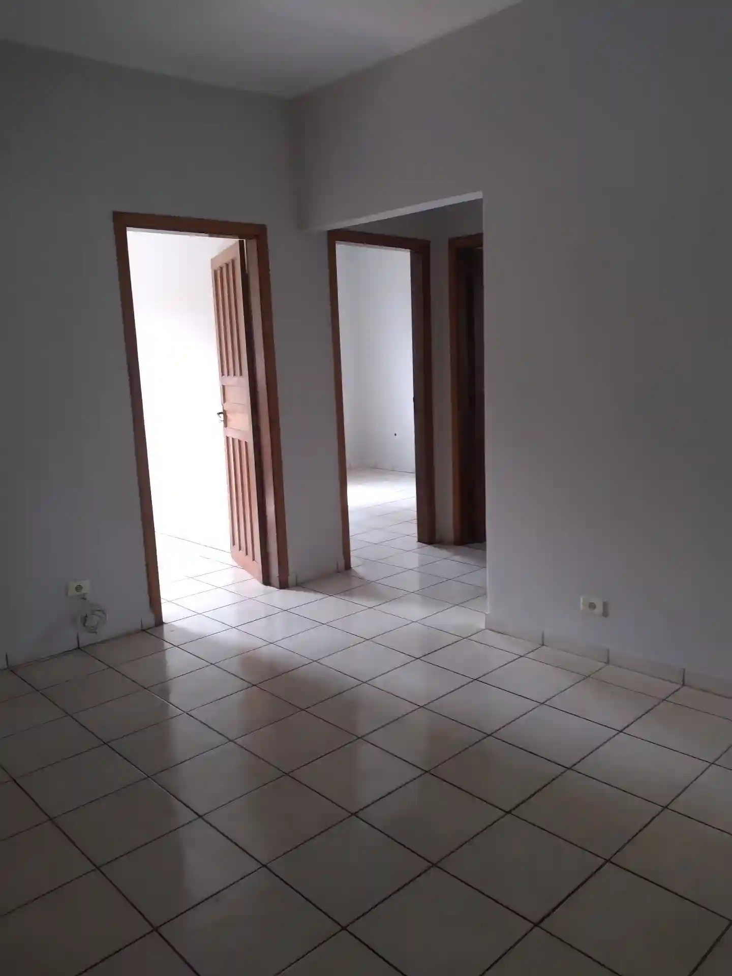 Casa com 3 quartos à venda, 200m² — foto 3 de 9