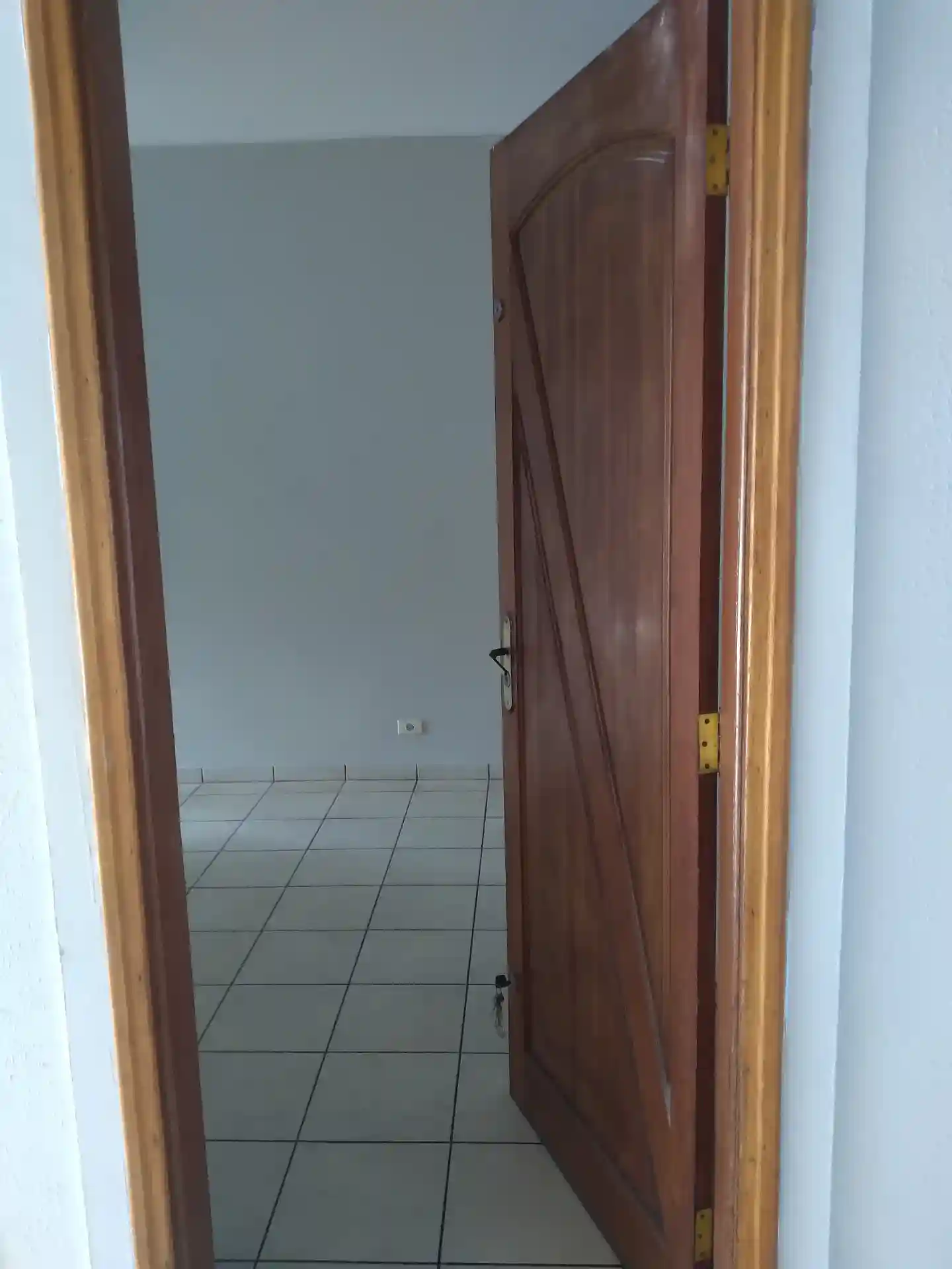 Casa com 3 quartos à venda, 200m² — foto 2 de 9