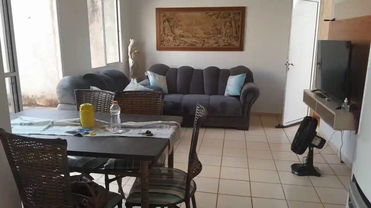 Casa de Condomínio com 2 quartos à venda, 10m² — foto 2 de 12