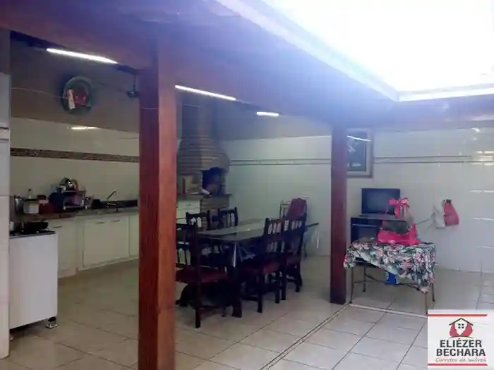 Casa à venda — foto 14 de 15